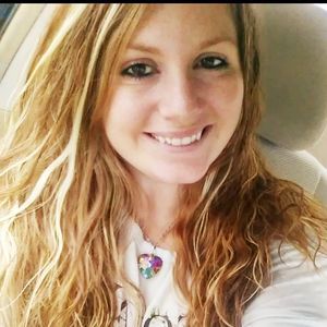 Meet your Posher, Holly